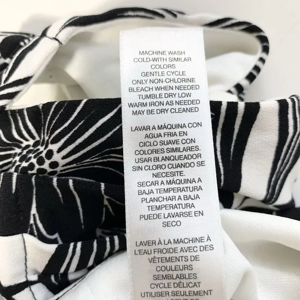 Chico’s Size 3 Marissa Jumpsuit Sleeveless Black White Graphic Floral Size XL 16 - Picture 12 of 16